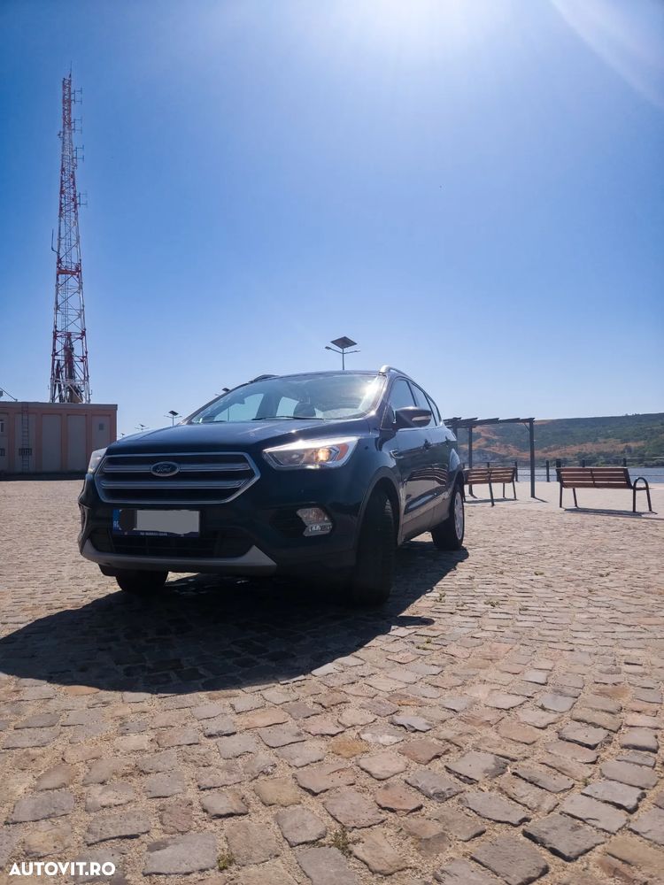 Ford Kuga 1.5 TDCi 2x4 Business Edition - 1