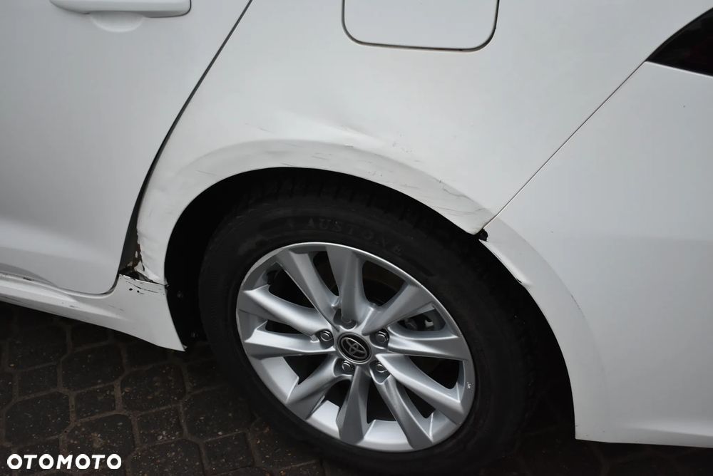 Toyota Corolla 1.8 Hybrid Comfort - 4