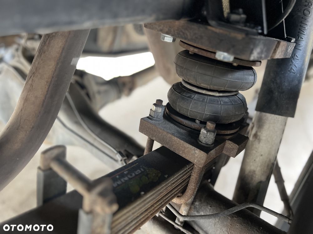 Toyota Tacoma - 19