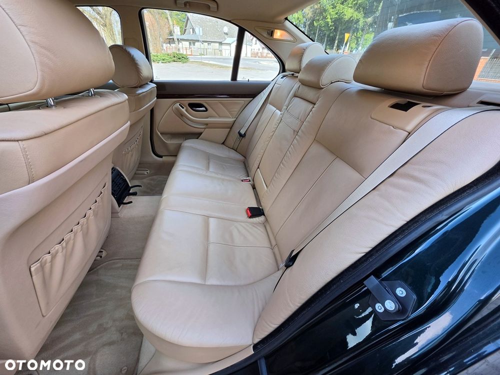 BMW Seria 5 - 29