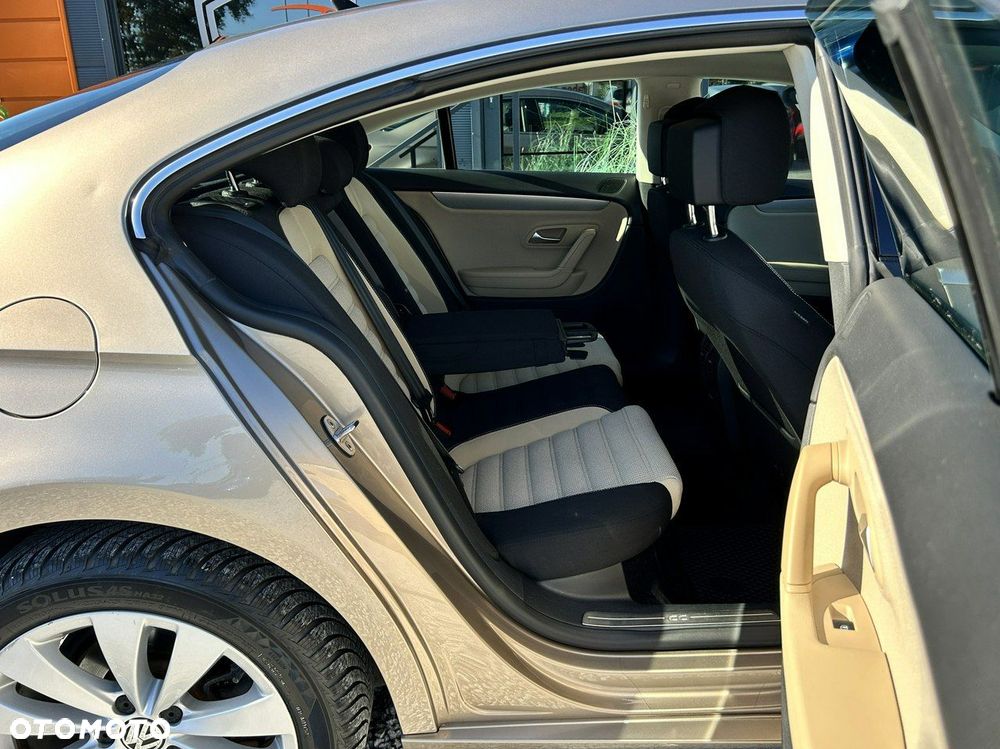 Volkswagen Passat CC - 35