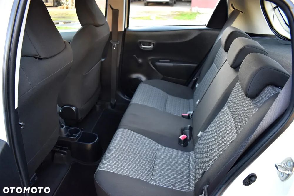 Toyota Yaris 1.33 Business Edition - 16