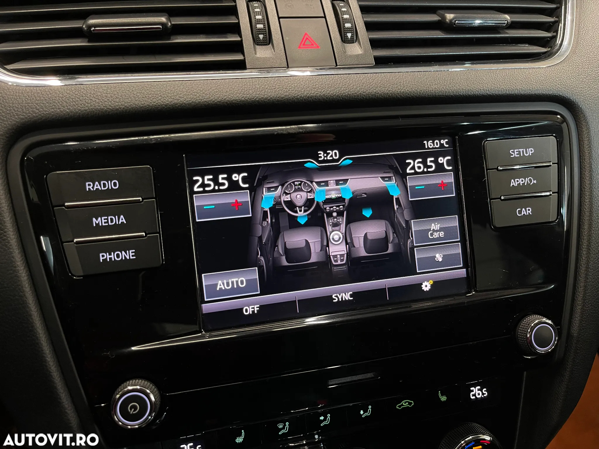 Skoda Octavia 1.6 TDI DSG Ambition - 15