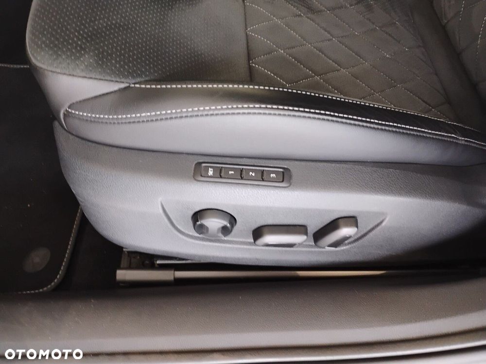 Skoda Superb 2.0 TDI SCR Sportline DSG - 13