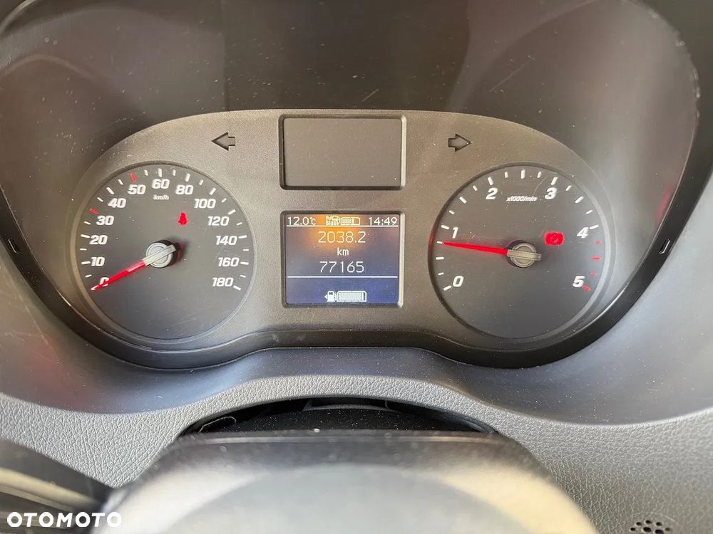 Mercedes-Benz Sprinter - 11