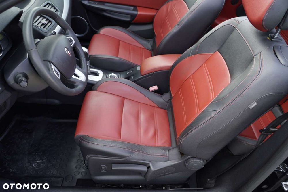 Renault Megane 2.0 16V Dynamique CVT - 9