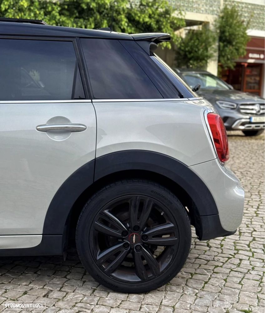 MINI 5 Portas Cooper Auto - 4