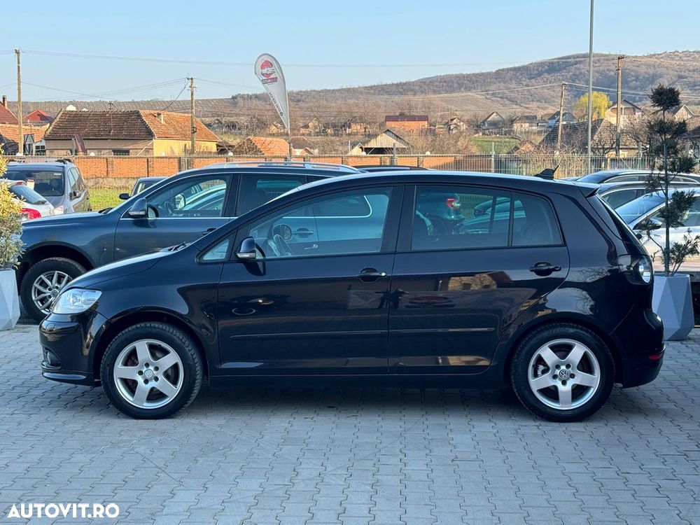 Volkswagen Golf - 6