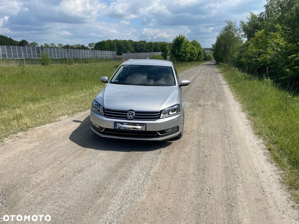 Volkswagen Passat - 2