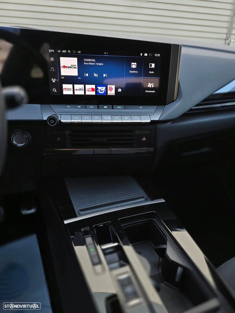 Opel Astra Caravan - 17