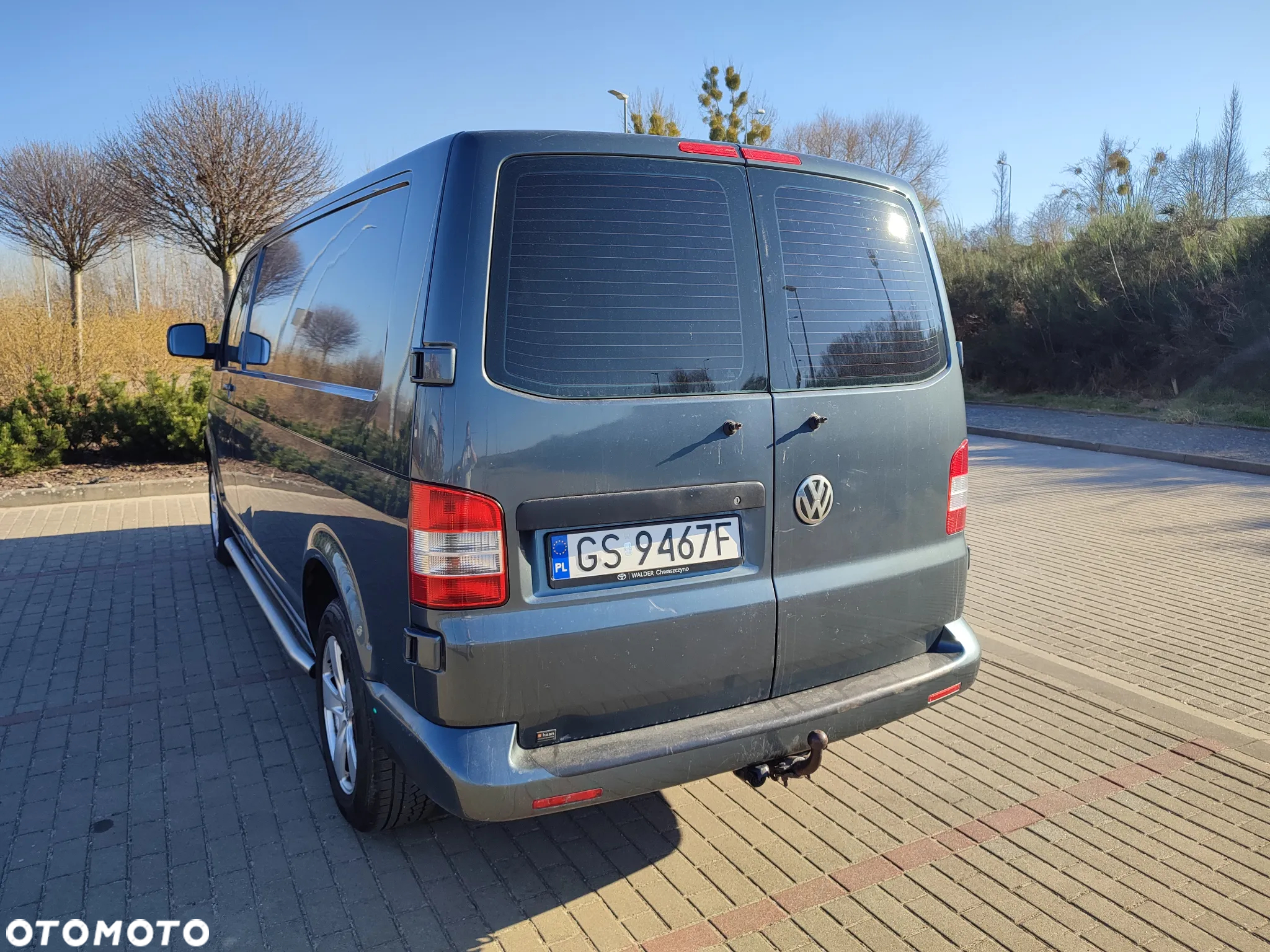 Volkswagen T5 Long L2H1 2.5TDI Klima, Alu, Skrzydełka, Podłokietniki, Po pełnym serwisie - 21