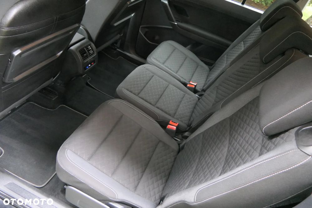 Volkswagen Touran 2.0 TDI SCR DSG Join - 22