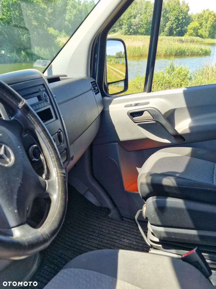Mercedes-Benz Sprinter - 11