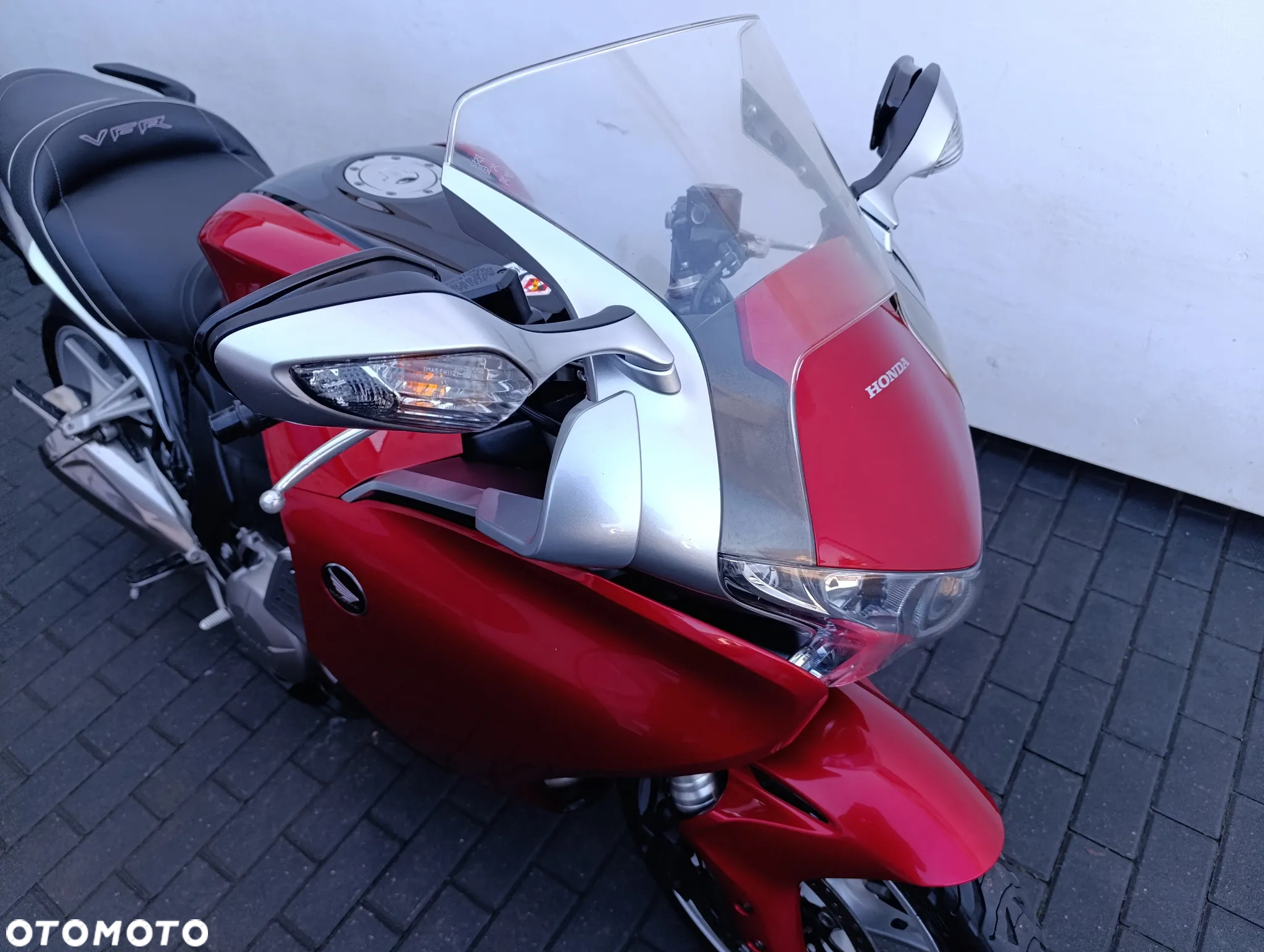 Honda VFR - 27