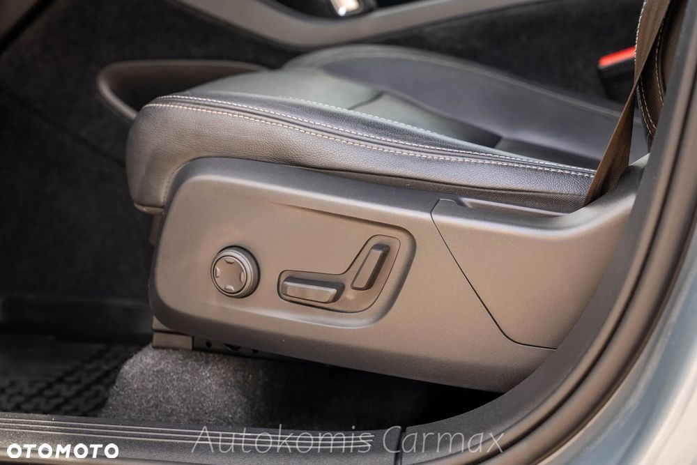 Volvo XC 40 T4 Momentum - 23