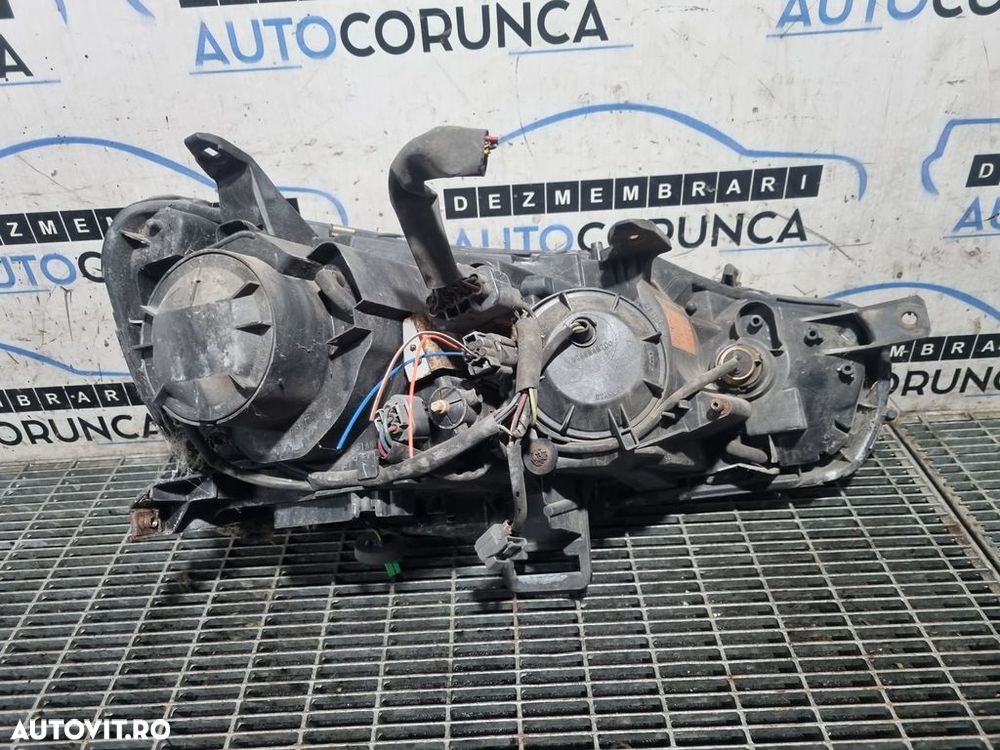 Far Stanga Mitsubishi Outlander Facelift 2009 - 2012 SUV 4 Usi (1314) Xenon - 2