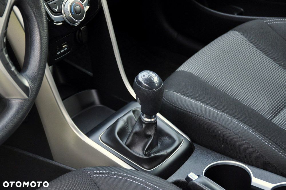 Hyundai i30 - 34