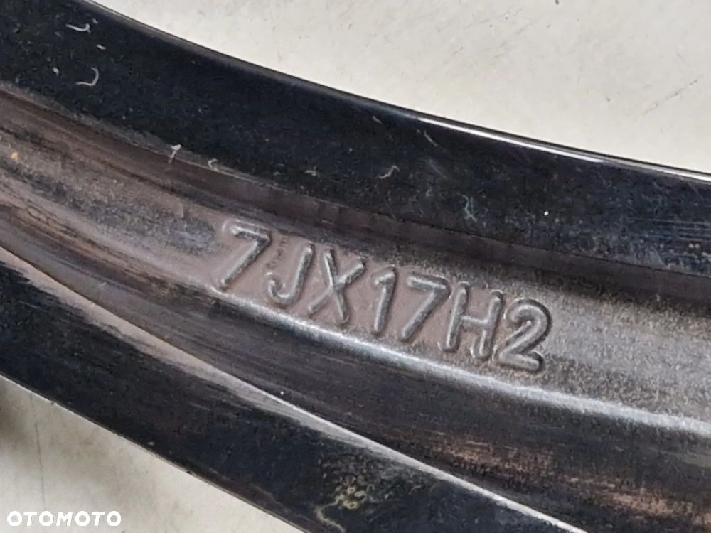 Felga Fiat 500L 7Jx17H2 ET41  735569137 - 7