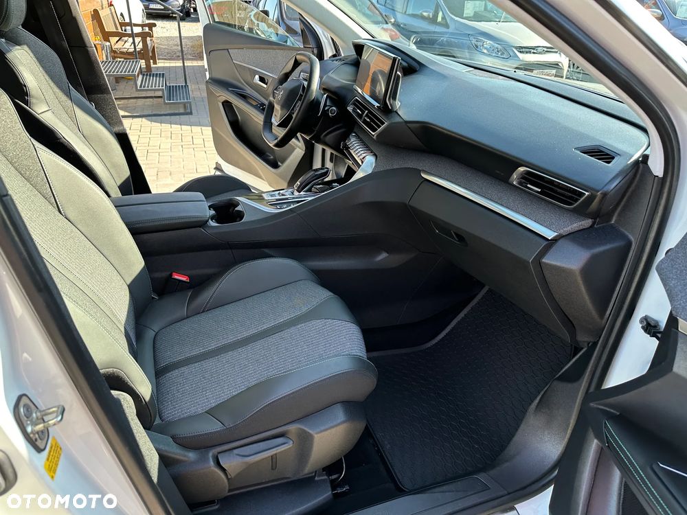 Peugeot 3008 - 24