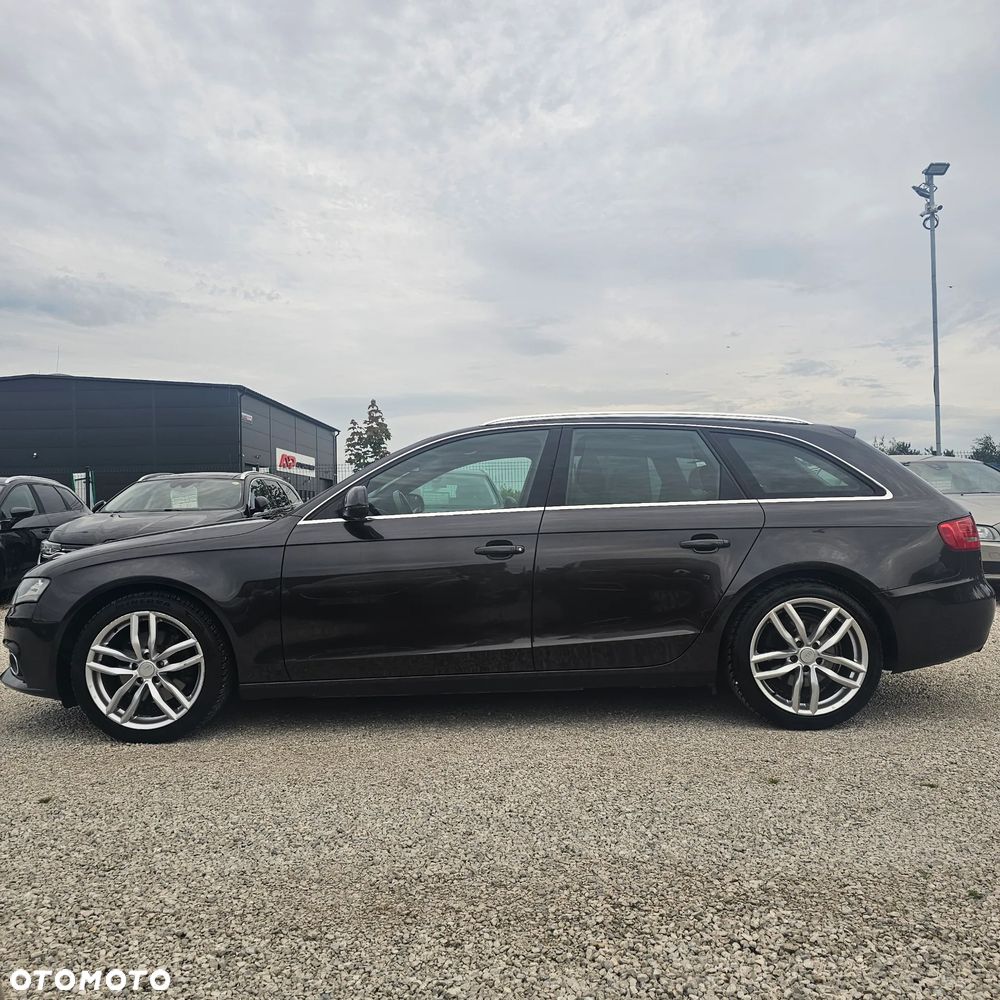 Audi A4 Avant - 11