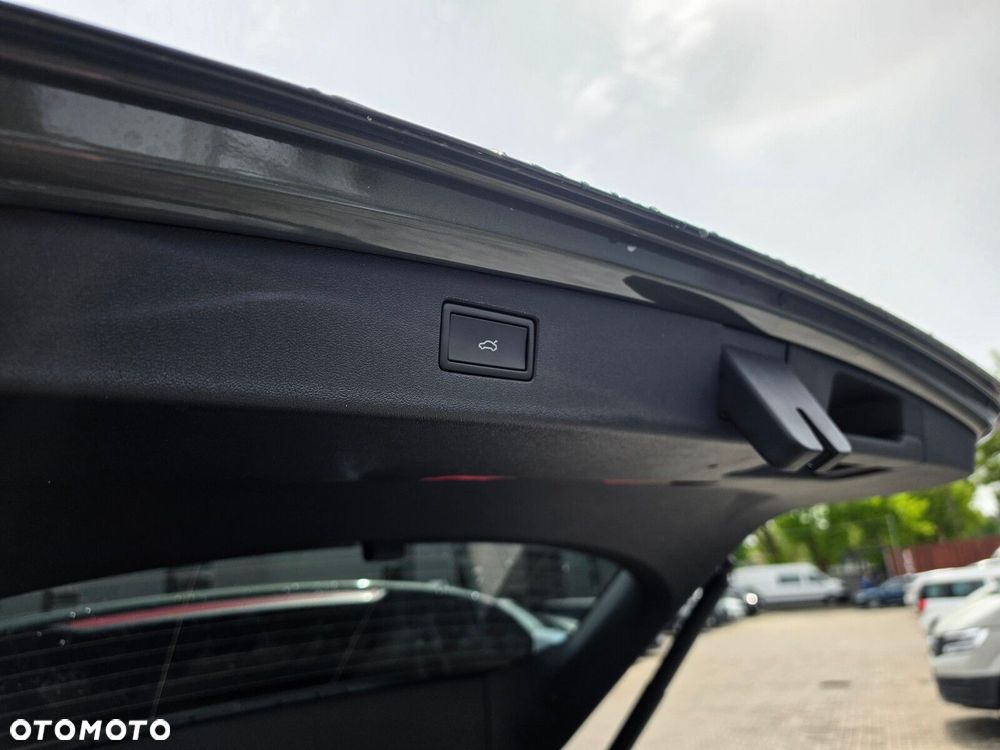 Volkswagen Tiguan 1.5 eHybrid PHEV 150kW Elegance DSG - 12