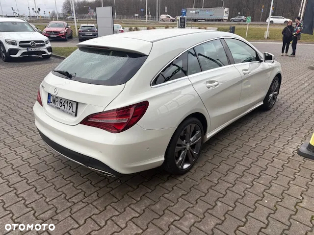 Mercedes-Benz CLA 200 7G-DCT Urban - 4