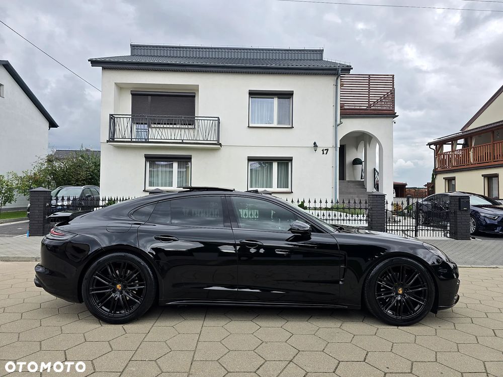 Porsche Panamera - 40