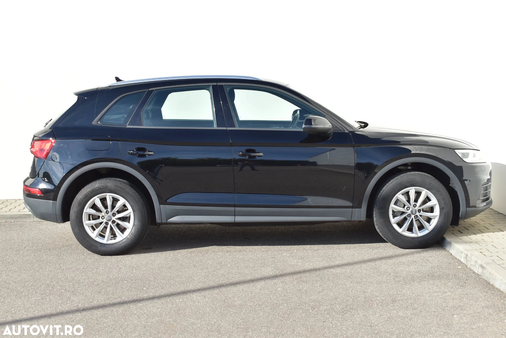 Audi Q5 2.0 40 TDI quattro S tronic Design - 4