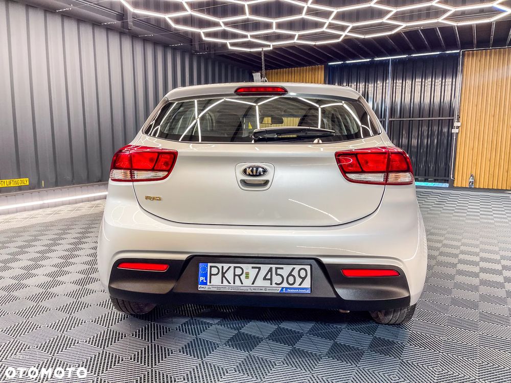 Kia Rio 1.2 L - 13