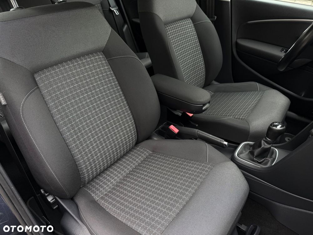 Volkswagen Polo 1.4 TDI (Blue Motion Technology) Comfortline - 32