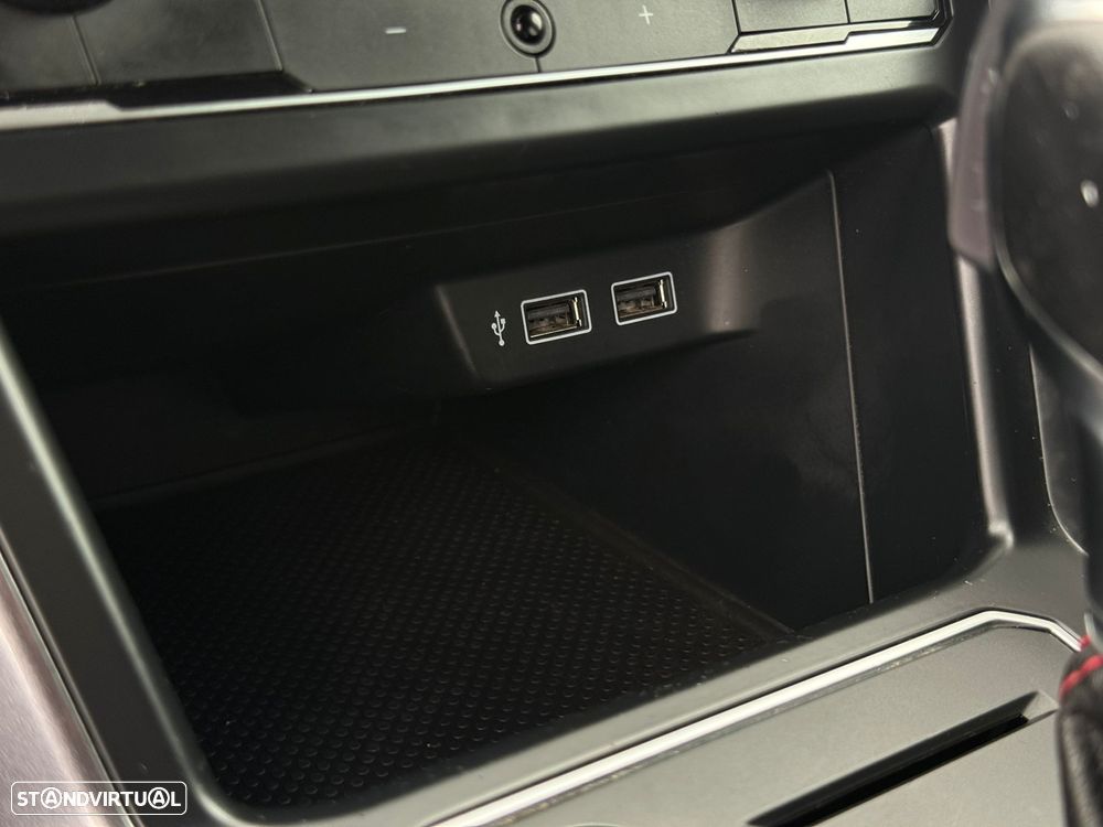 VW Polo 2.0 TSI GTI DSG - 32