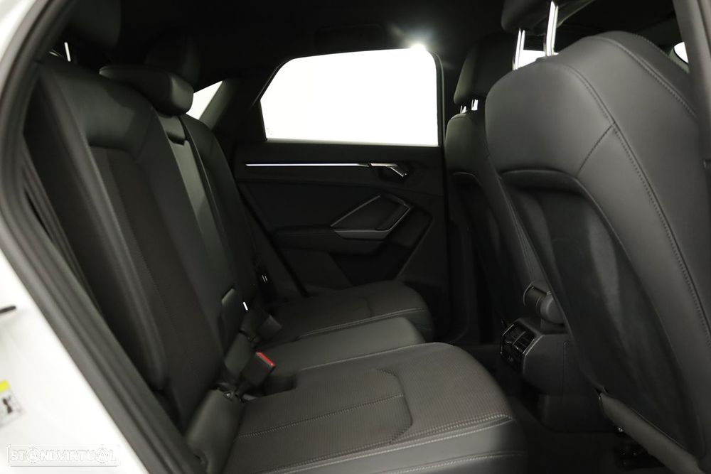 Audi Q3 Sportback 45 TFSIe S line S tronic - 23