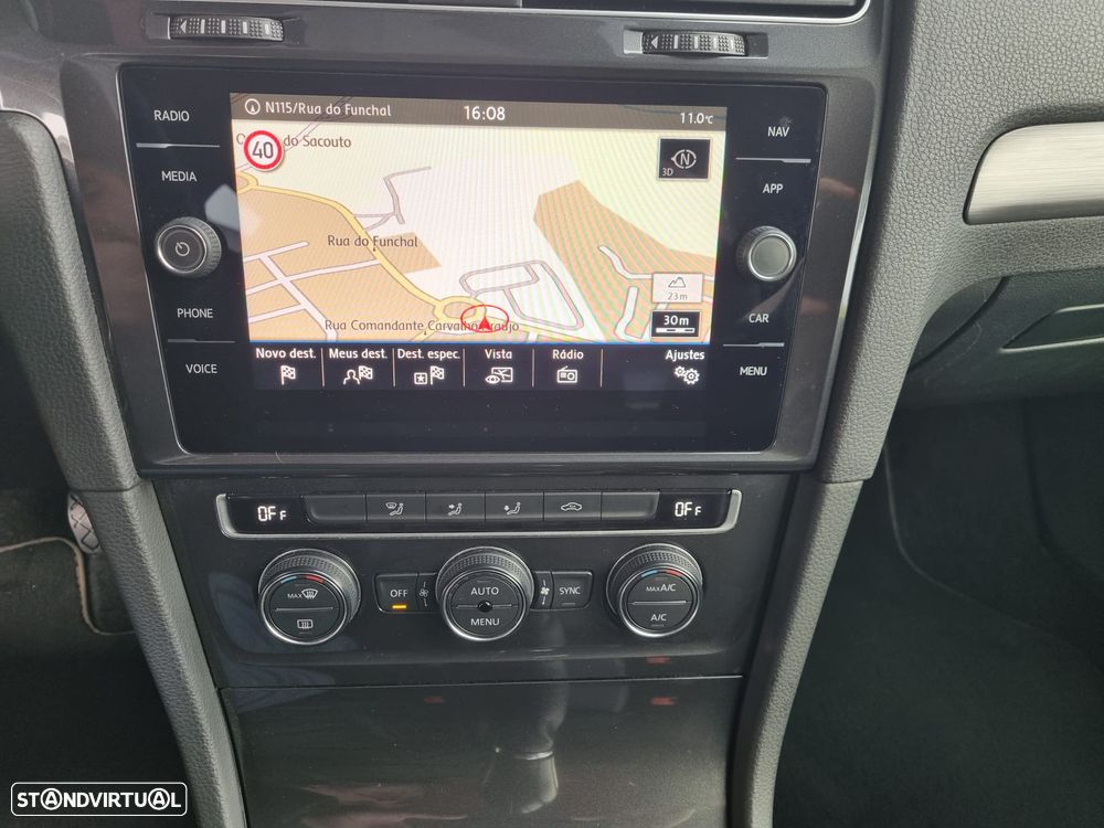 VW Golf Variant 1.6 TDi Confortline - 23