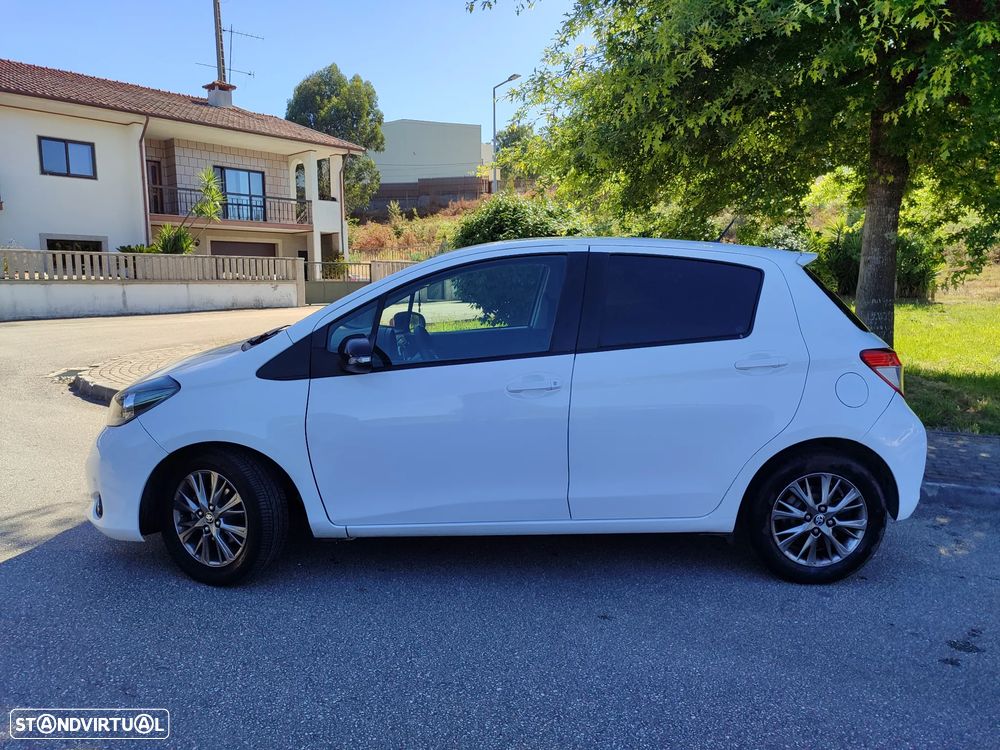 Toyota Yaris 1.4 D-4D Sport+P.Techno +Navi - 8