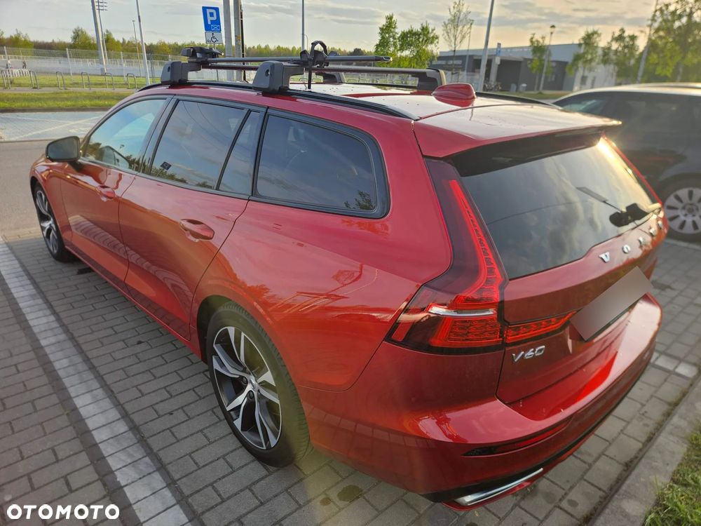 Volvo V60 B3 B R-Design - 7