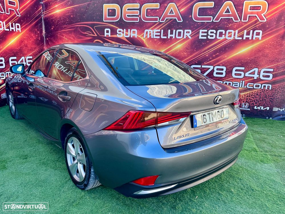 Lexus IS 300H Executive+ - 8