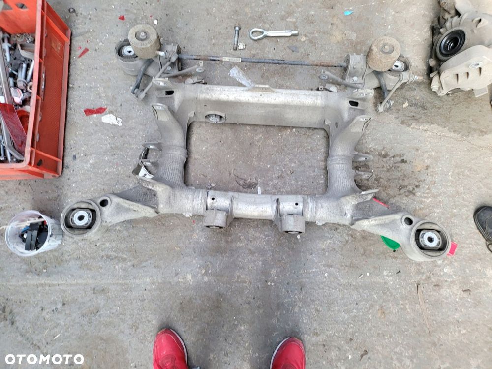 bmw f10 f11 belka sanki wózek kołyska tył tylna - 1