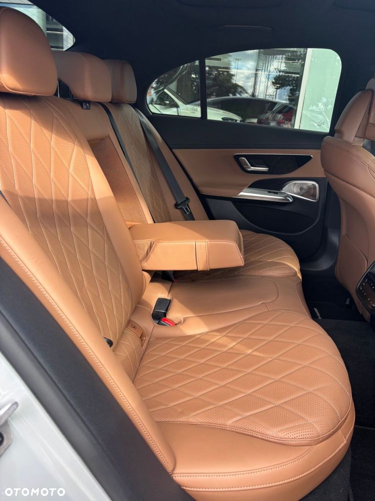 Mercedes-Benz Klasa E - 23