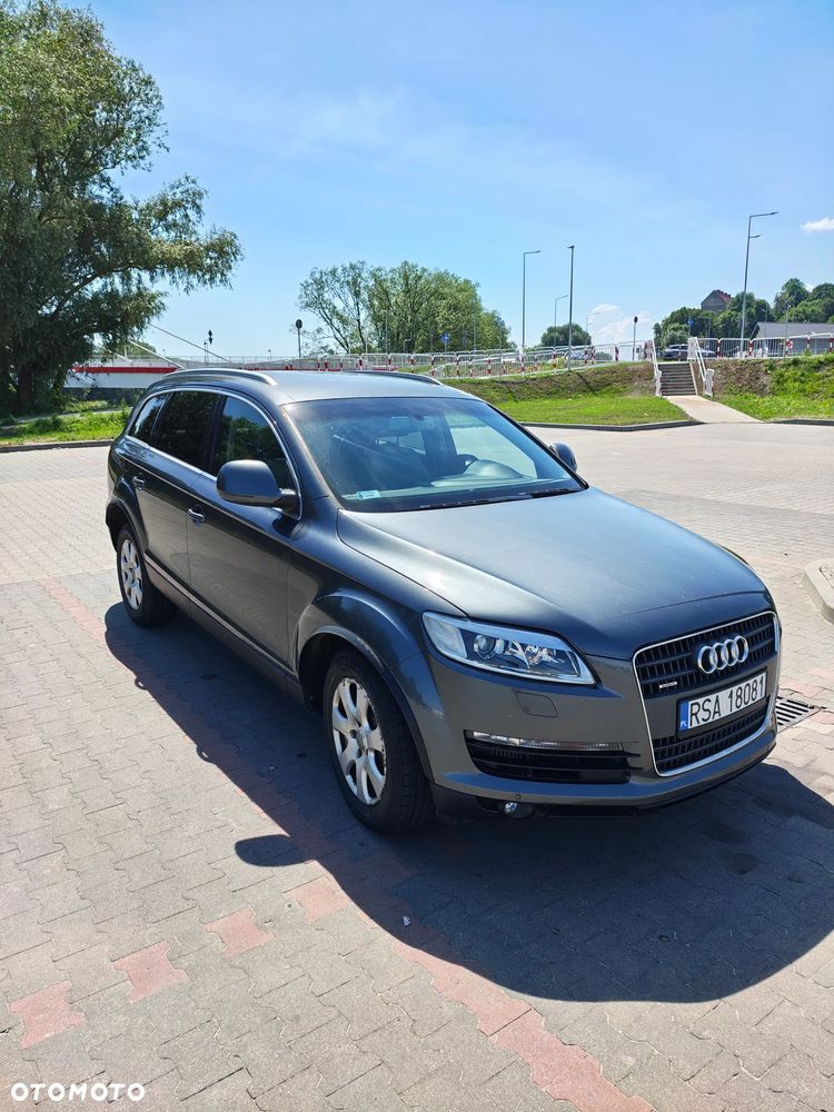 Audi Q7 - 1