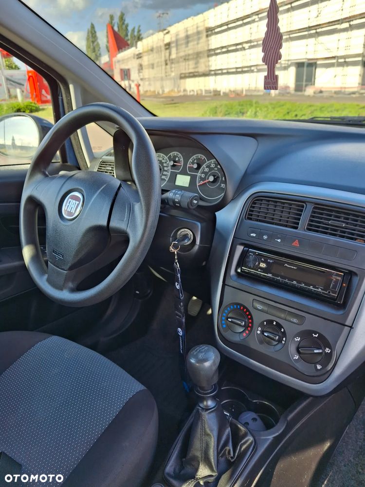 Fiat Punto 1.2 8V - 11