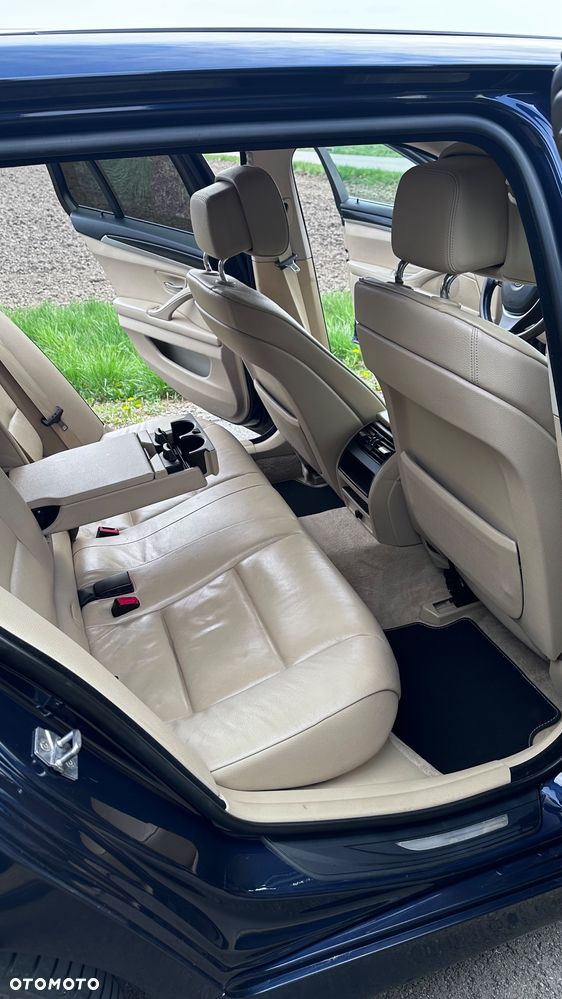 BMW Seria 5 530d xDrive - 16