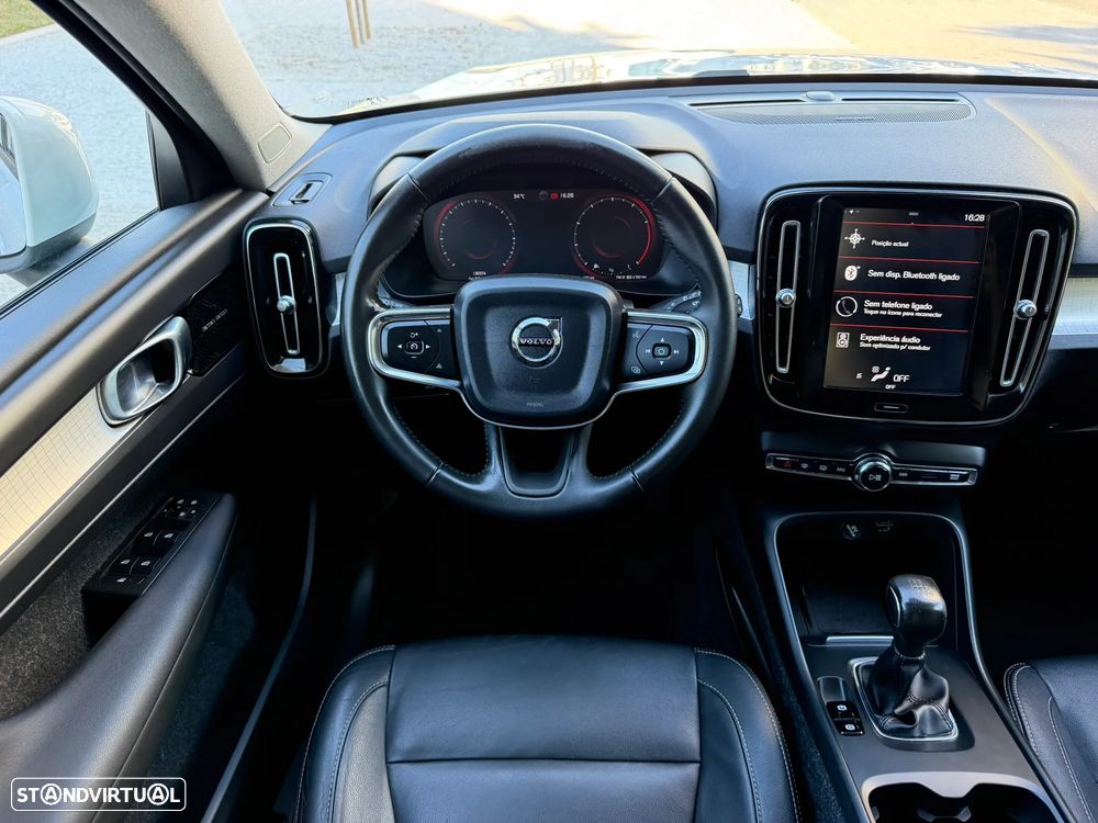 Volvo XC 40 1.5 T3 - 8