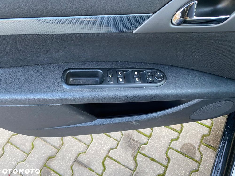 Peugeot 407 135 Premium mit Exklusiv-Paket - 10