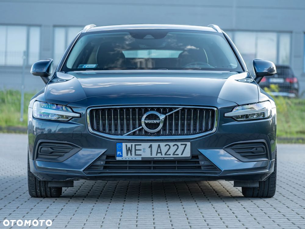 Volvo V60 D4 Momentum Pro - 2