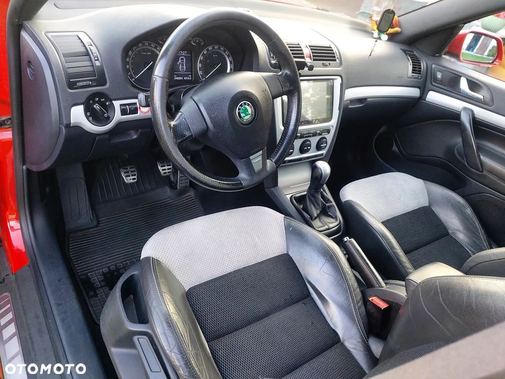 Skoda Octavia 2.0 TFSI RS - 8