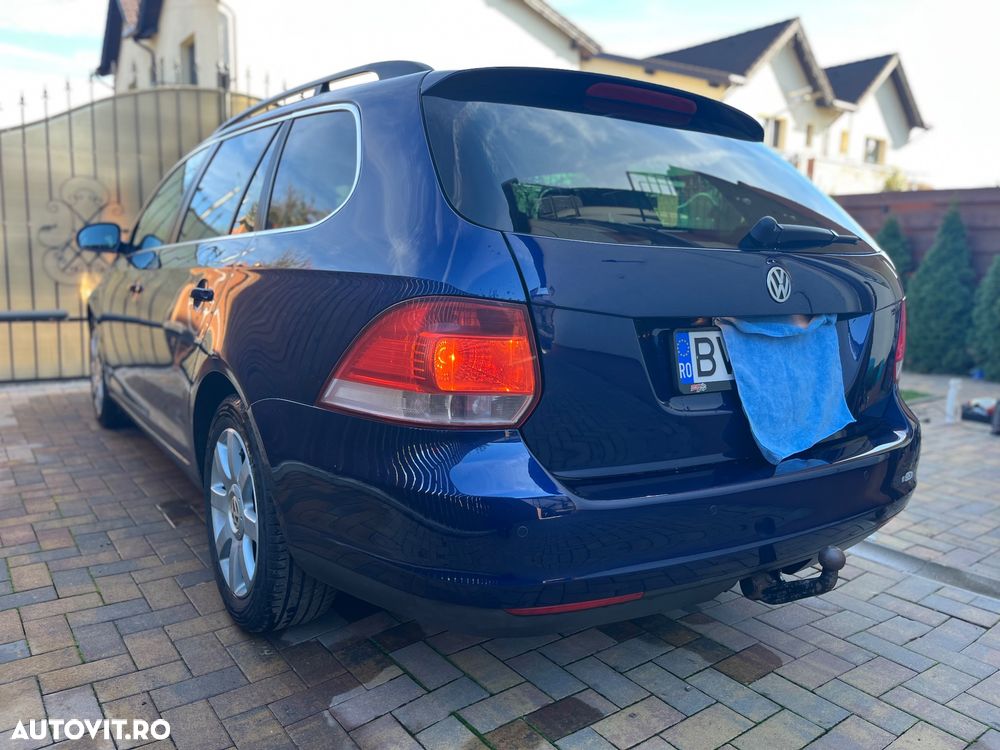 Volkswagen Golf - 6