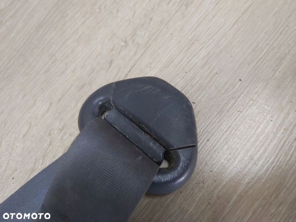 Toyota RAV4 I 2,0 3s-fe pas bezpieczeństwa prawy tył 3D - 2