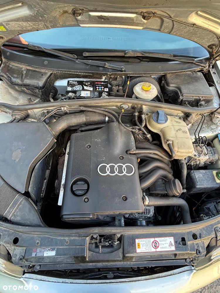 Audi A4 Limousine - 8