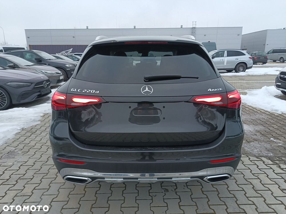 Mercedes-Benz GLC - 7