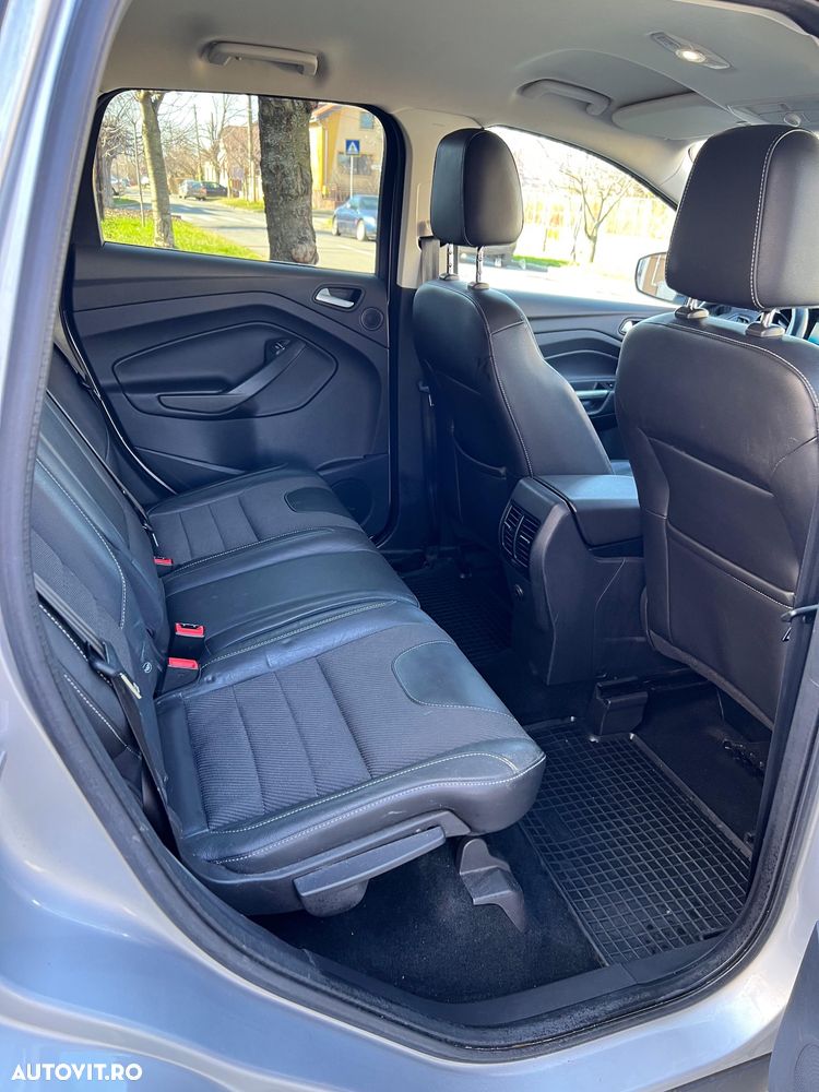 Ford Kuga 2.0 TDCi 4WD Powershift Titanium - 3